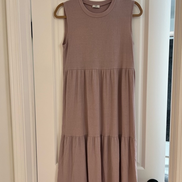 Lavender Ribbed Sleeveless Maternity Midi Dress - Picture 2 of 4